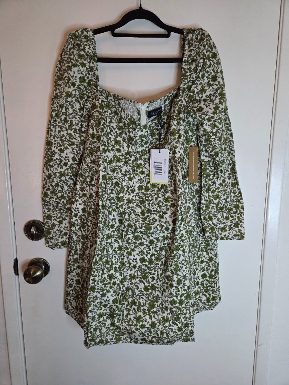 Few Moda NWT Monroe Cotton Puff Sleeve Mini Dress Green Floral Cream 10